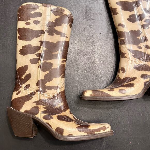 Donald J Pliner Cow Hide Rain Boots! SO CUTE Perfect for Spring! Size 8 - Picture 2 of 4